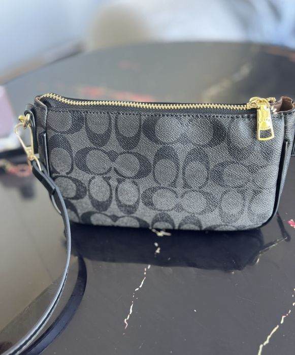 Geanta neagra coach