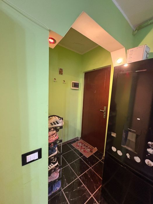Vand apartament in Zavoi bloc 20