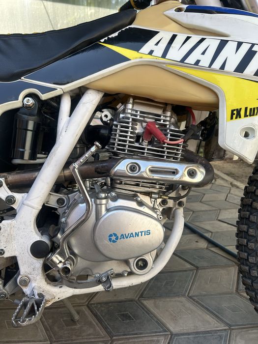 Avantis FX Lux 250