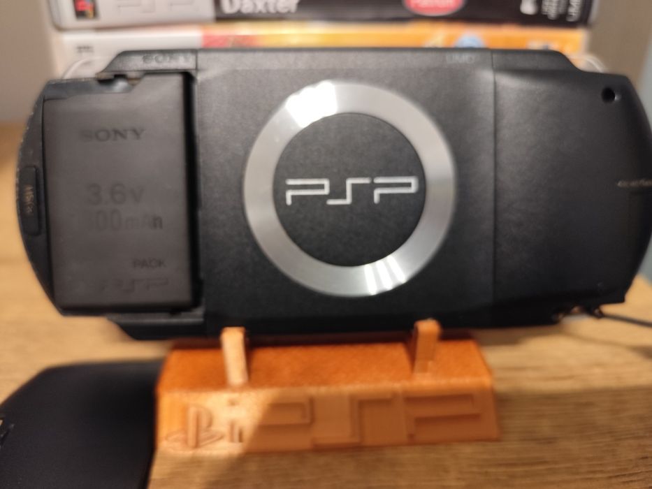 Psp Fat (Phat)+17jocuri+2 filme