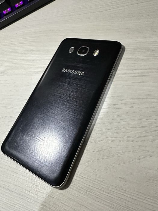Продам или обменяю Samsung j7