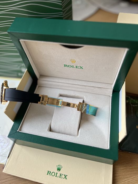 Rolex Daytona Cosmograph Gold Rubber Strap 40 mm
