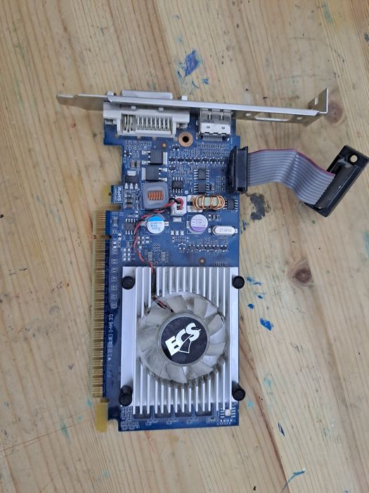 Nvidia GeForce 210 ECS