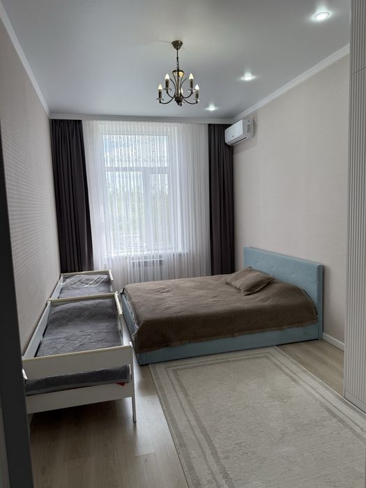 Продам 2 ком квартиру абая 244