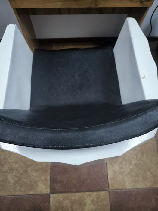 Кресло для парикмахерских