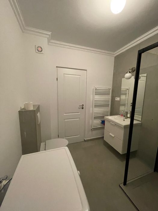 Inchiriez apartament 2 camere cu parcare zona VIVO/BMW