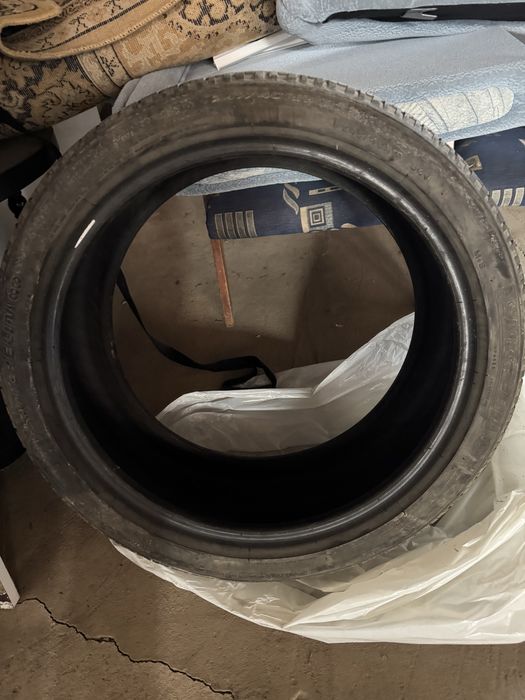 245/40/19 Продам 1 резину Мишлен