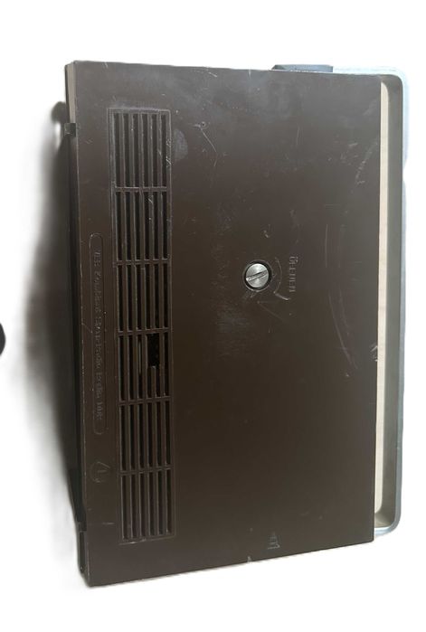 Discret, modest, mic receptor radio