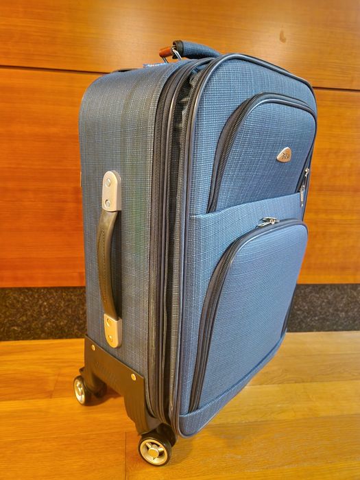 Куфар, тип ръчен багаж, 60х40х25