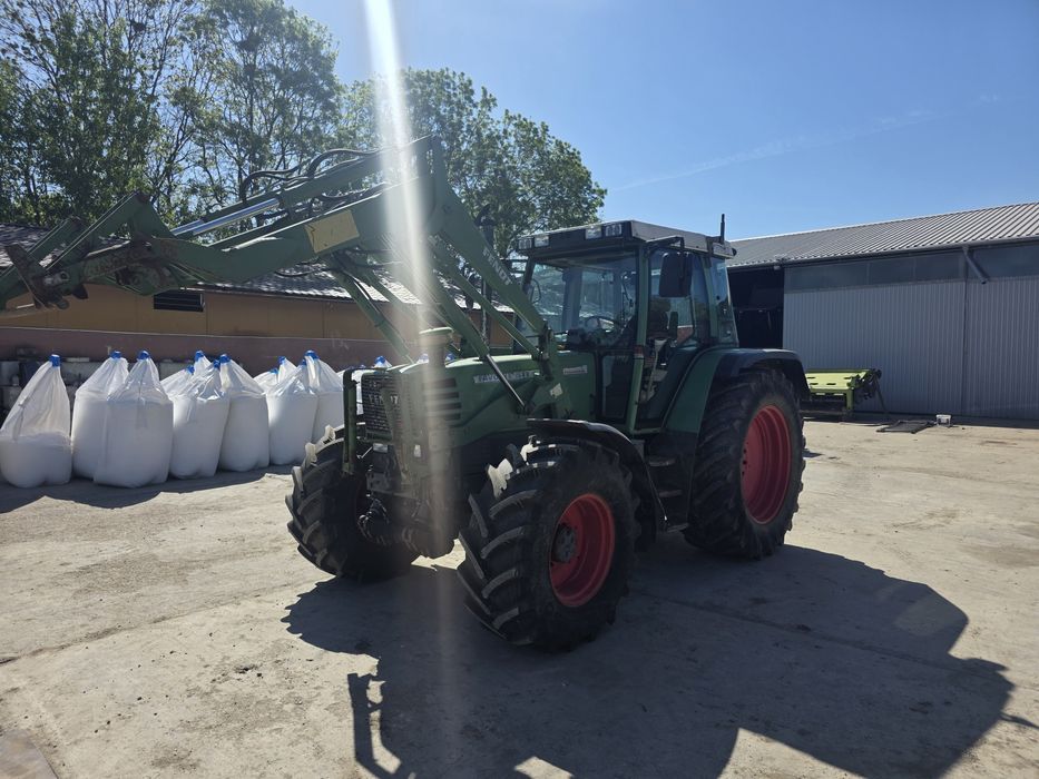 Tractor agrico cu incarcator Frontal Fendt 511 Favorit