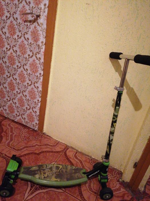 Vand trotineta scooter 4 roti preț redus Sport Fuzion