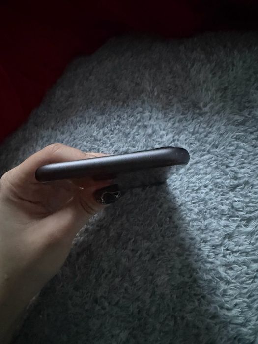 vand iphone 11 cu 64 gb