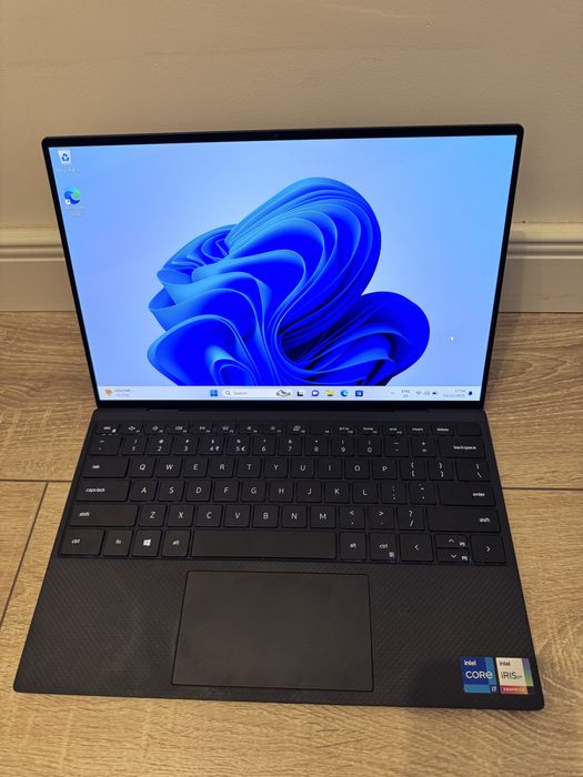 Dell XPS 9310, i7-1185G7, 32GB, 1TB, 13.4" 3840x2160 touch screen