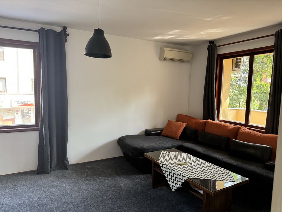 Дава се под наем Тристаен апартамент в с. Белащица, Област Пловдив - 82 кв.м за 510 € - Снимка #2