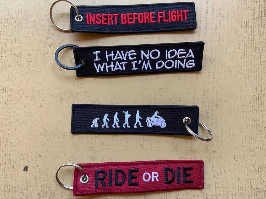 Бродирани ключодържатели