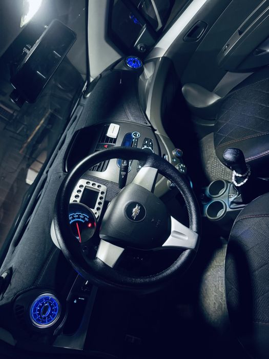 Срочно продам спарк 2015