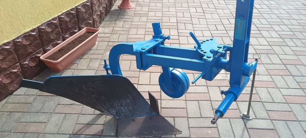 Pluguri cu o brazdă