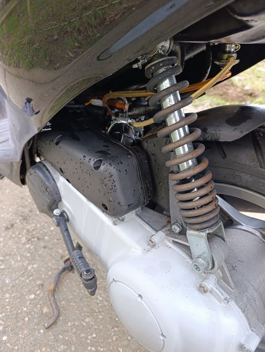 Vând scuter  super bun