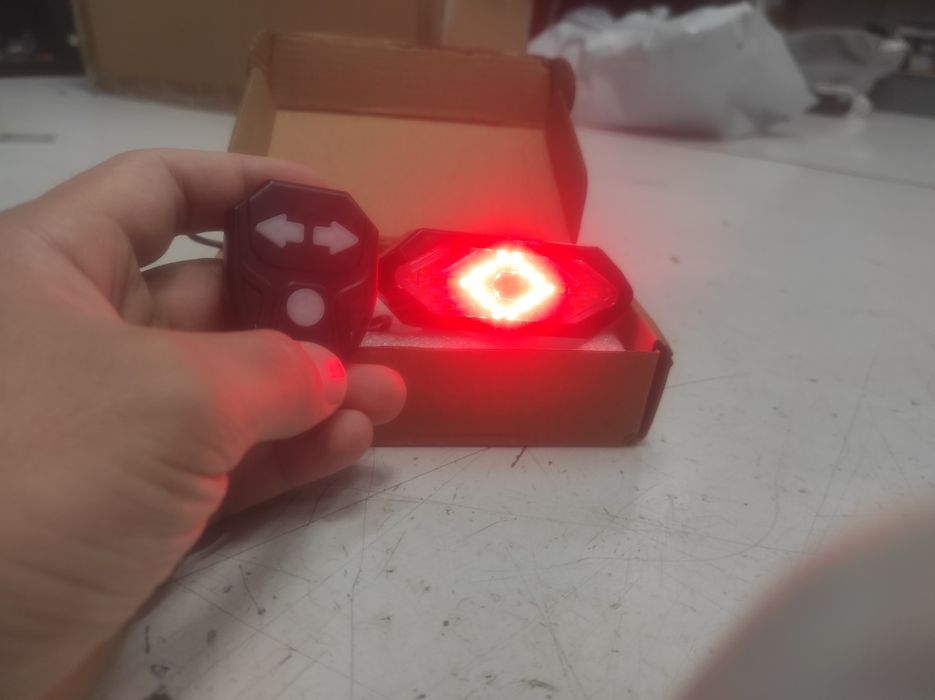 Габарити, мигачи и аварийни светлини за колело (велосипед) или тротине