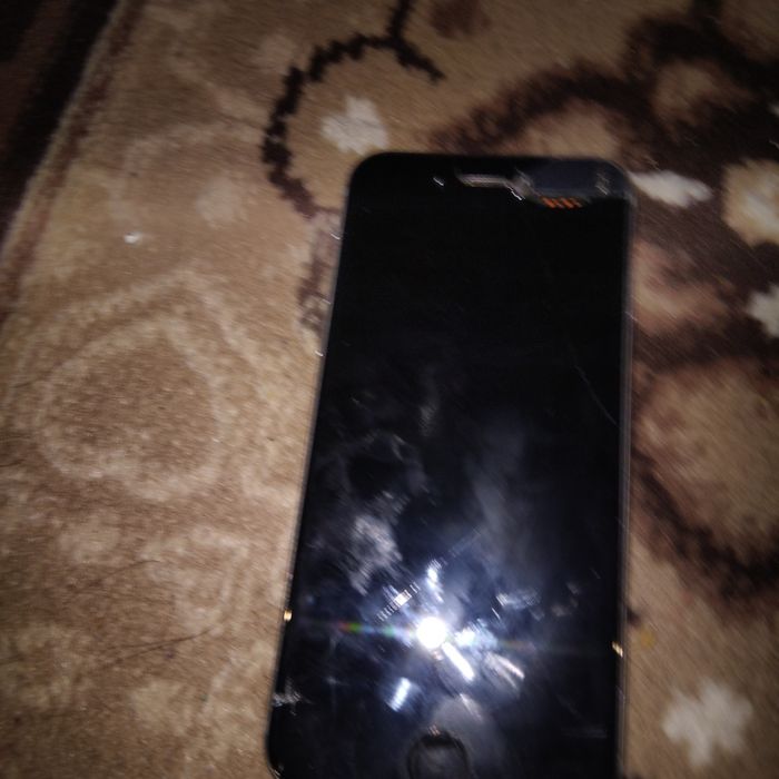 IPhone 6s ұсталған