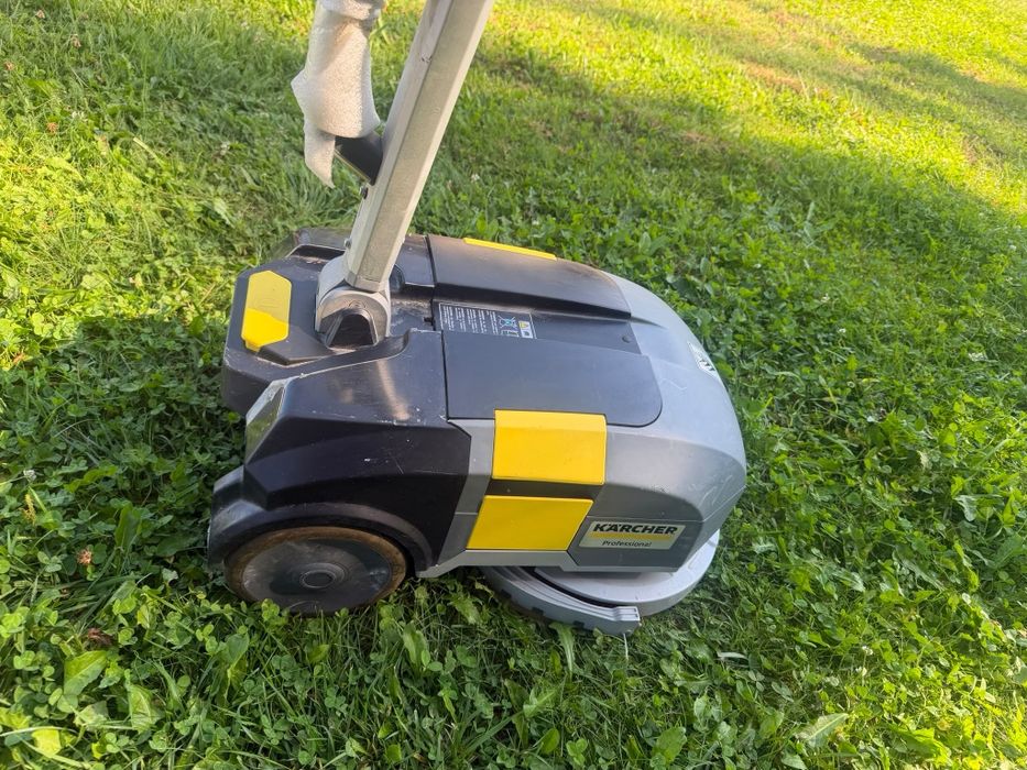 Masina de frecat - aspirat Karcher BD 30/4C