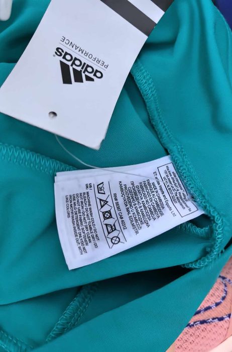 Adidas оригинален дамски клин Л размер нов