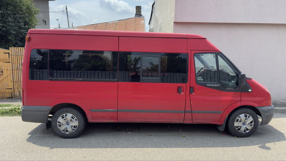 Ford transit 8+1