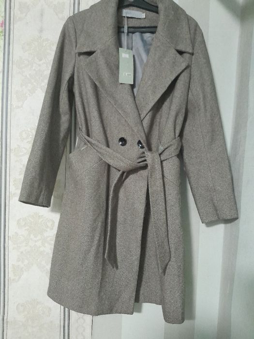 Продам новое пальто