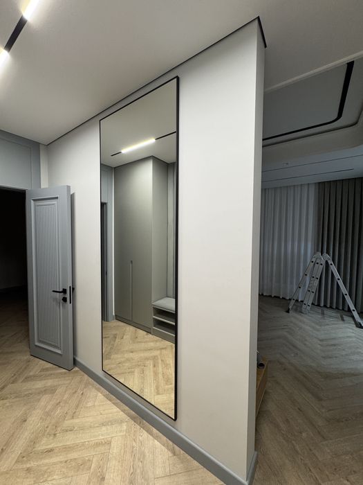 Зеркало с рамкой