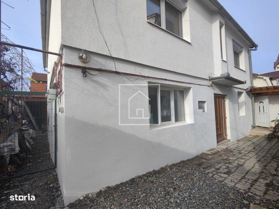 Apartament 93 mpu la casa, terasa 32 mp si teren 161 mp zona Sub Arini