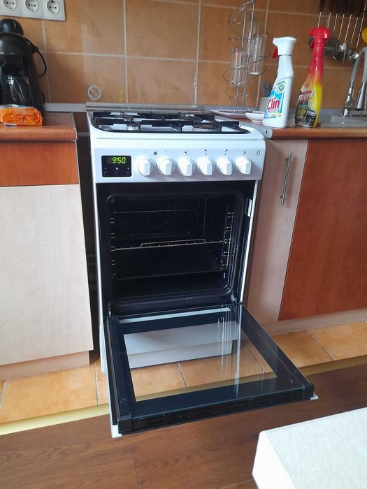 Vand aragaz mixt 4 arzatoare gaz si cuptor electric