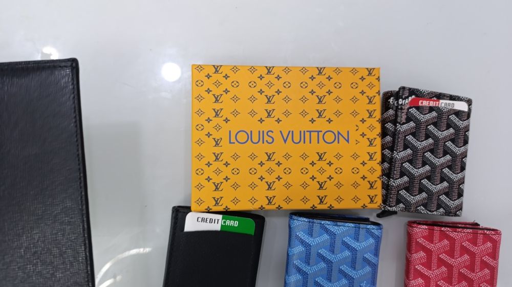 Нов мъжки портфейл портмоне boss, Louis Vuitton armani
