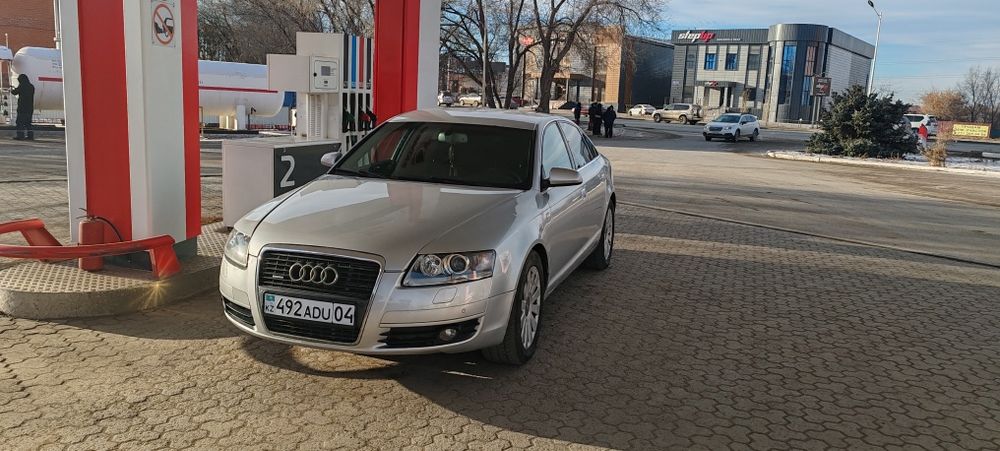 Автомобиль ауди А6