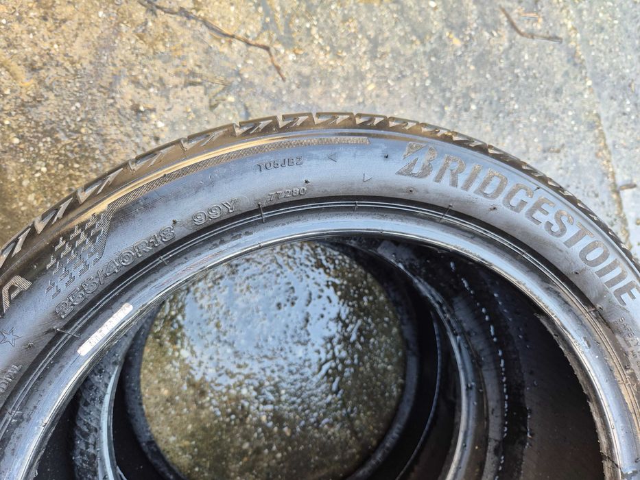 4 Anvelope de VARA - 225/45/18 - 255/40/18 - Bridgestone - DOT 2020 !