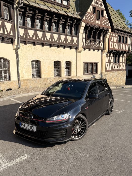 VOLKSWAGEN Golf 2015