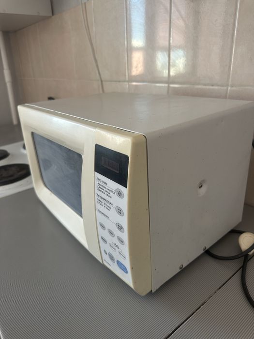 Продам микроволновку бу