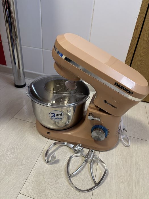 Mixer cu bol Daewoo