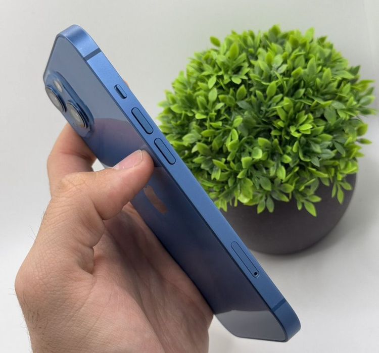 iPhone 13 128Gb с гарантией