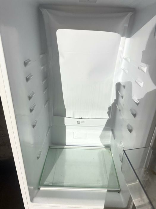 Холодильник отличном состаяание