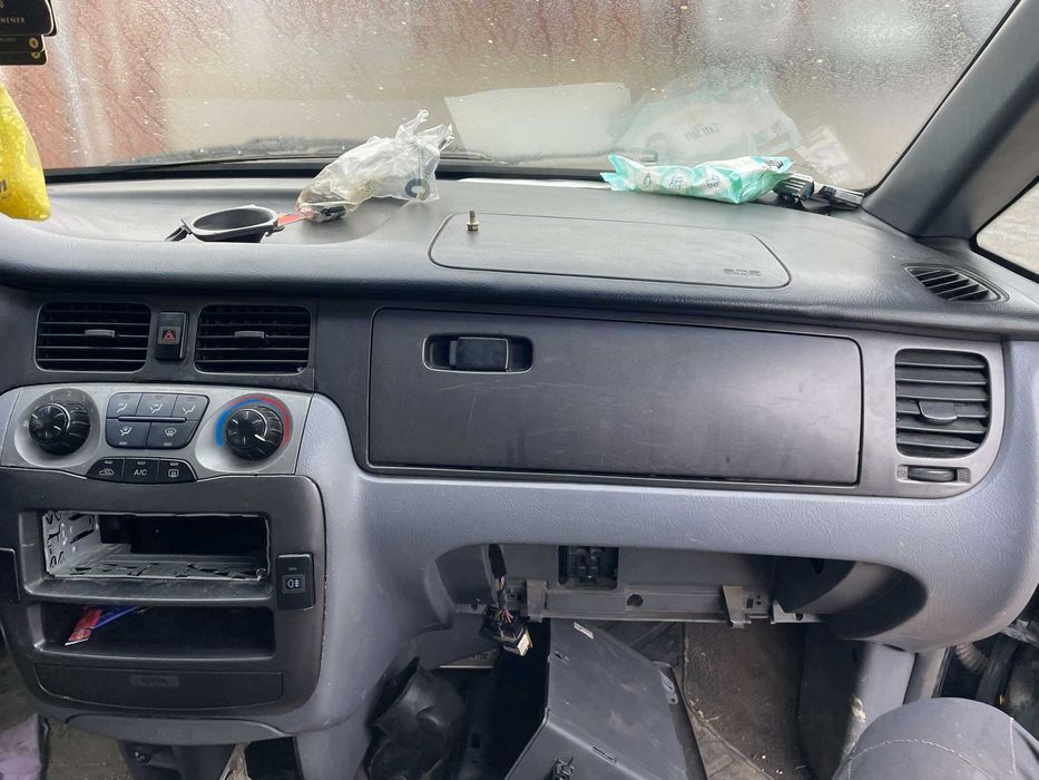 Hyundai Trajet  2.0 CRDI на части хюндай тражет 2.0 црди