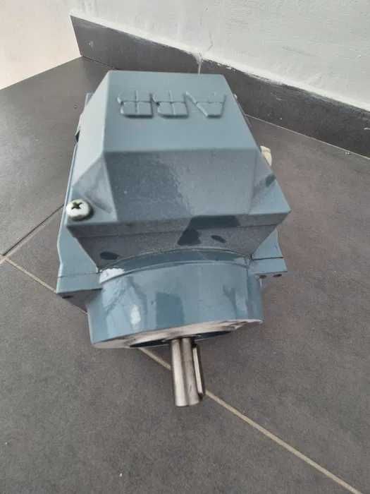 Motor trifazic ABB 0.75kw, 2850 r/min