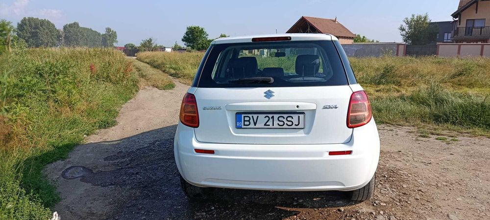 Vand Suzuki SX4 1.5 benzina 112 CP manuala 2010