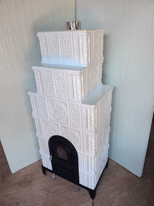 Semineu din teracota 6 randuri alba cu usa monobloc cu geam