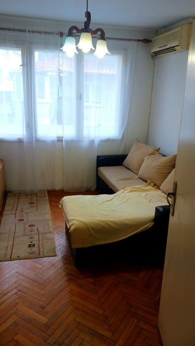 Дава се под наем Едностаен апартамент в Варна, Бизнес парк Варна - 45 кв.м за 250 € - Снимка #3