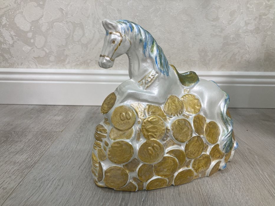 Копилка  с гипса для подарки