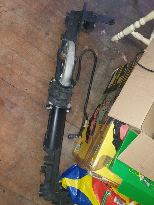 АвтоматиченТеглич за Land Rover Difender след 2021