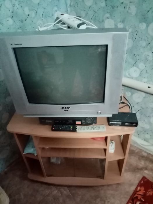 Продам цветной телевизор