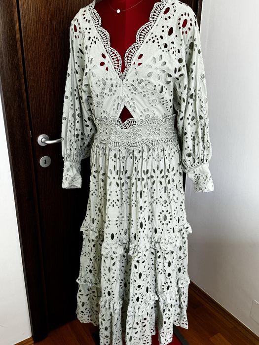 Rochie Asos broderie UK 16 corespunde 42-44