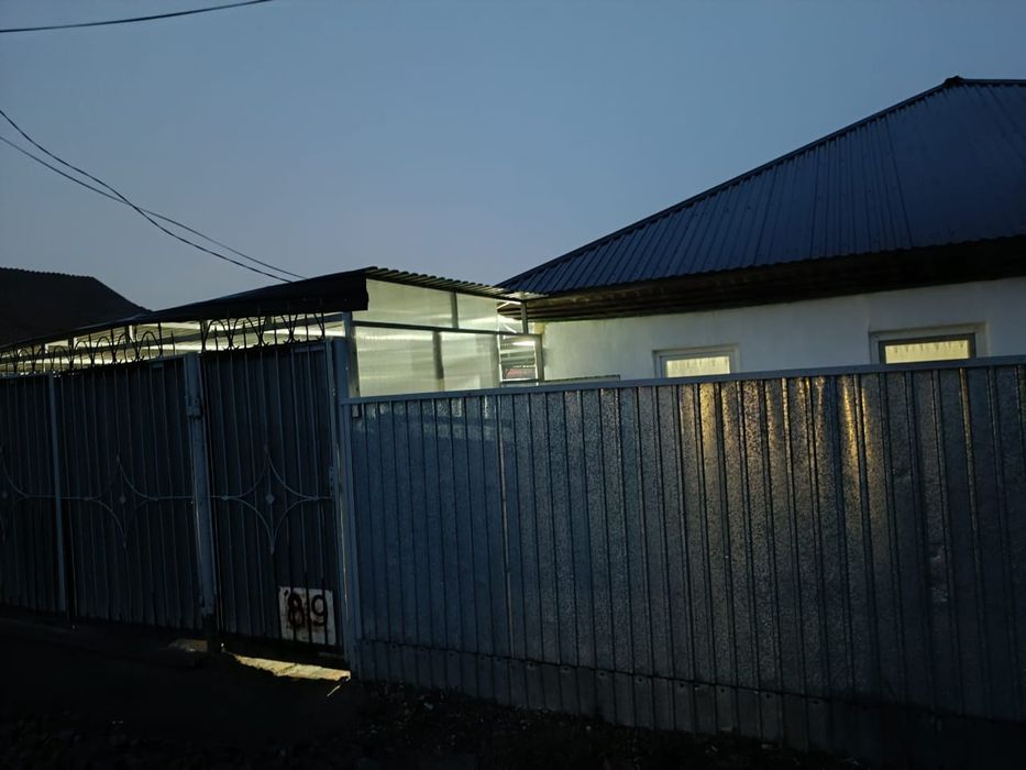 Сдаётся дом трех комнатный очень тёплый двор крытый паравое отпление