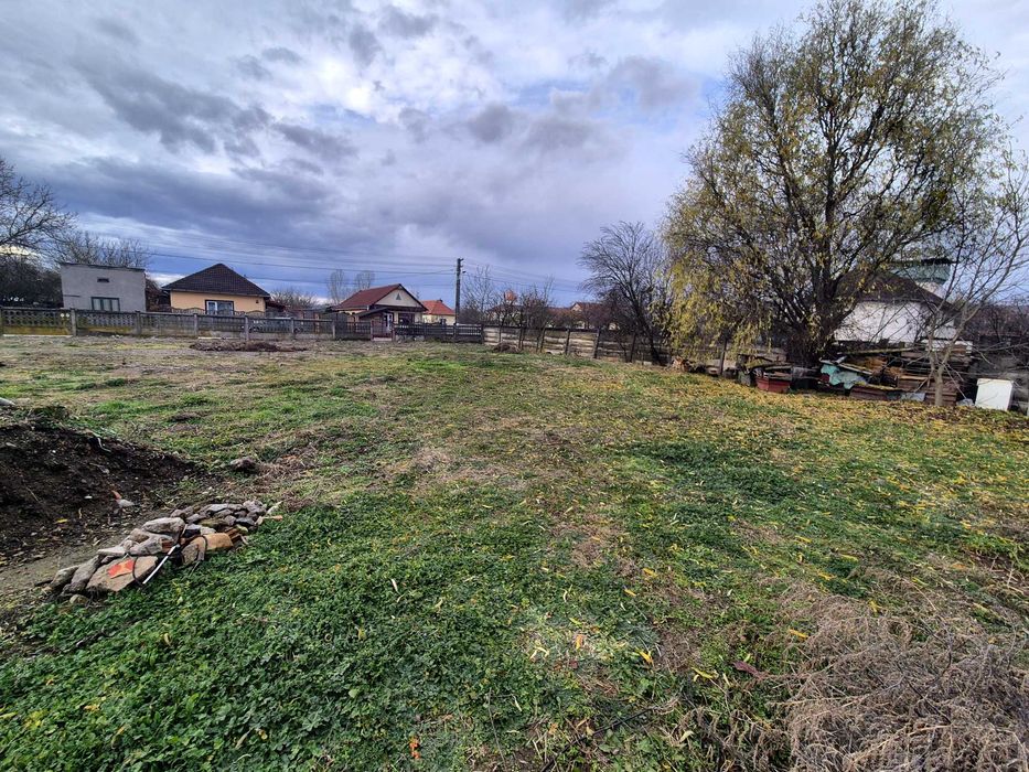 Teren intravilan zona centrală Pestisul Mare